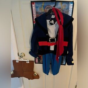 Jake costume from Jake and the Neverland Pirates, size 7/8, GUC
